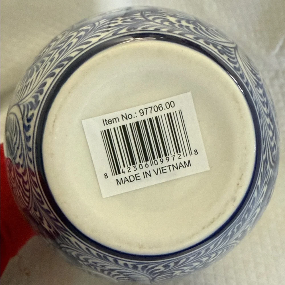 Pair of Hand-Painted Blue & White Chinoiserie Vases Made in Vietnam Mint - Picture 8 of 8
